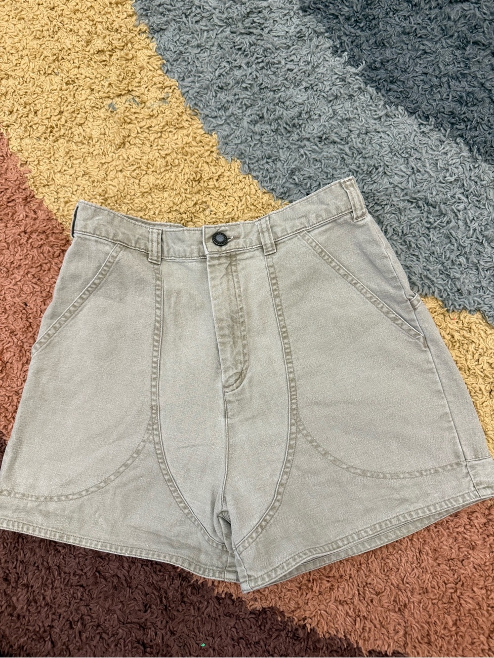 Patagonia Women's Light Gray High-Waist Jean Shorts 8